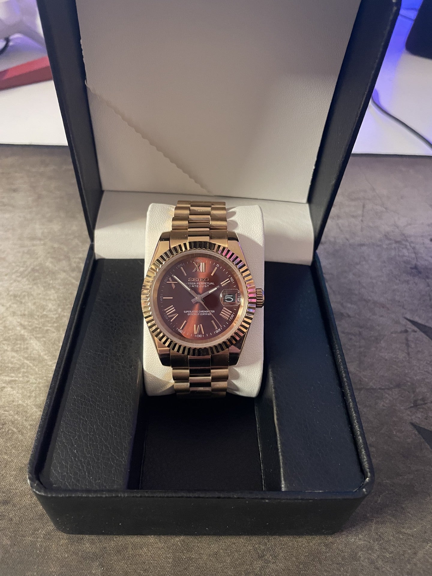 CHOCOLATE ROMAN DIAL